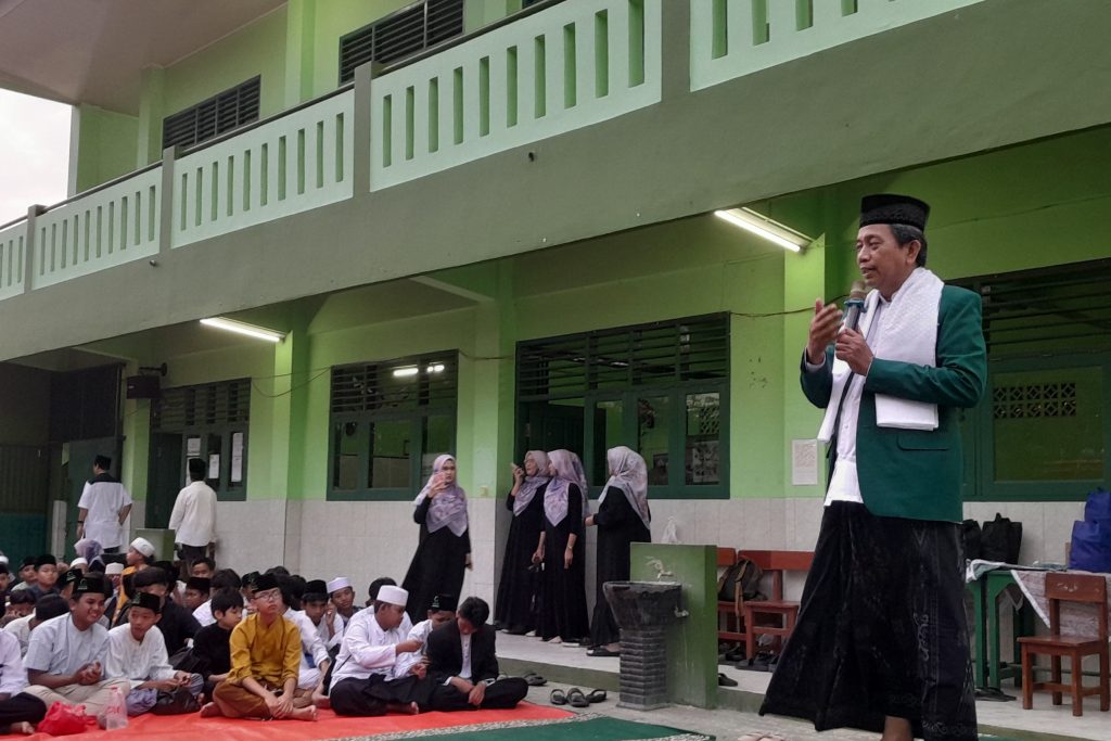 Murid SMP dan MI Al Washliyah Kayuringin Bekasi Gelar Bukber 2 20250320 174404