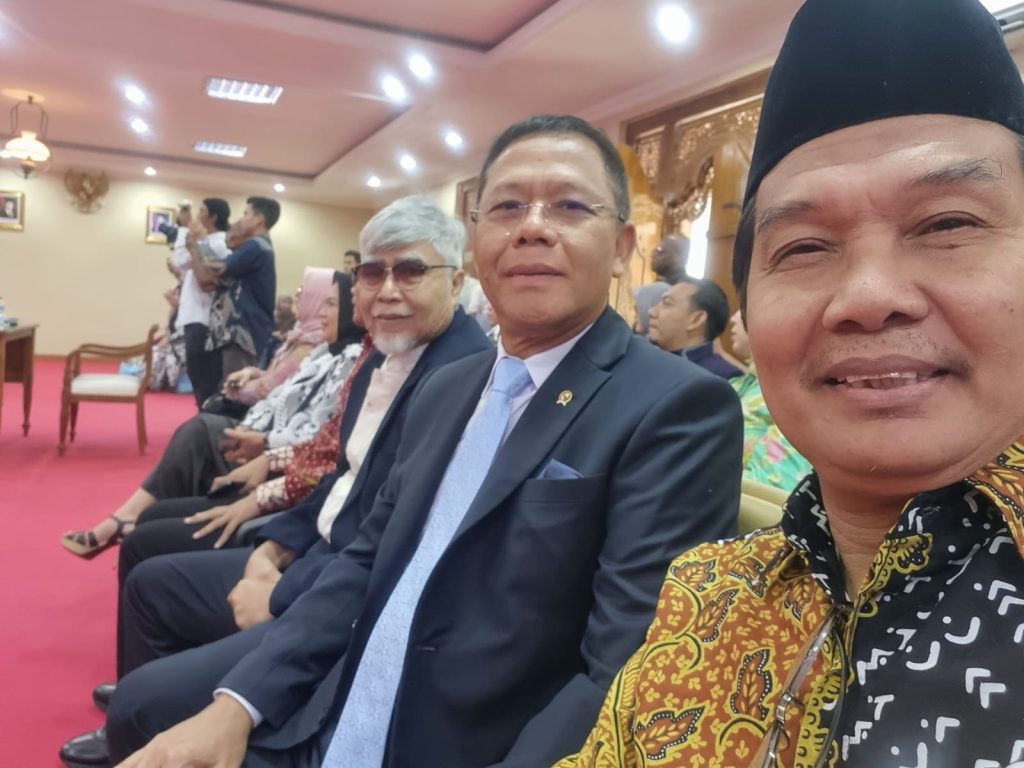 Ketum PB Al Washliyah Hadiri Sidang Terbuka, Rusli Efendi Raih Gelar Doktor Ilmu Pemerintahan 1 IMG 20250604 WA0021