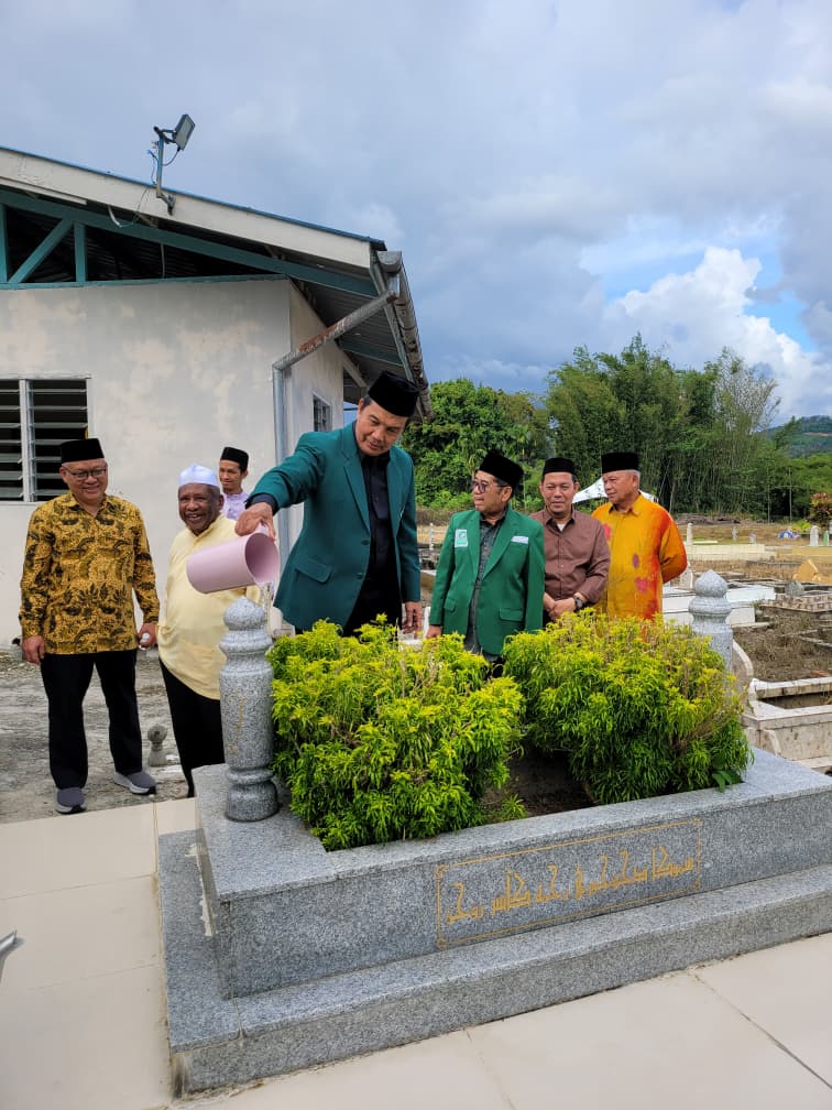 Sebelum Bertolak ke Jakarta, Ketua Umum Ziarah ke Makam Muballigh Al Washliyah di Sabah Malaysia 2 IMG 20250820 WA0072
